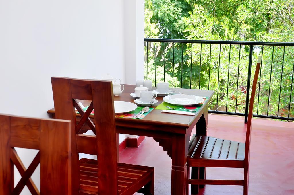 Little Swan Guest House Bentota Dış mekan fotoğraf
