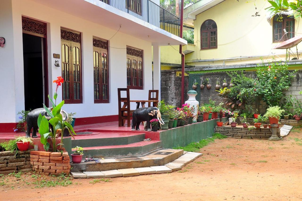 Little Swan Guest House Bentota Dış mekan fotoğraf